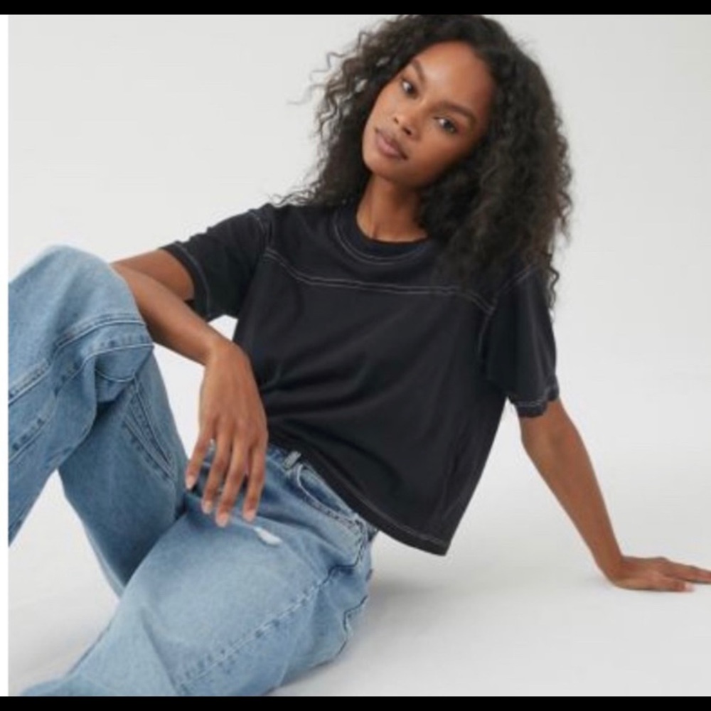 URBAN OUTFITTERS black crop top